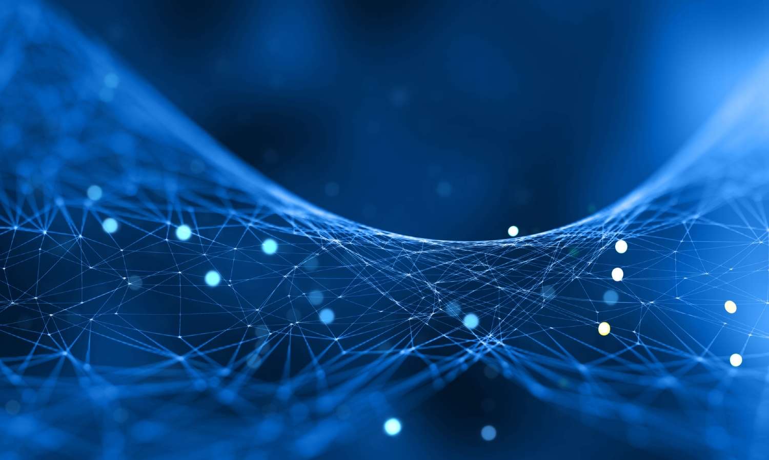 Data mesh vs data fabric